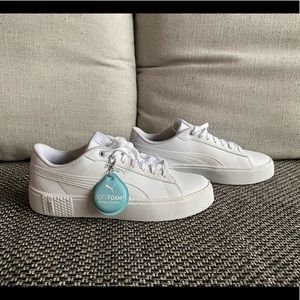 PUMA Smash Platform V2 L (Women's) size 9.5